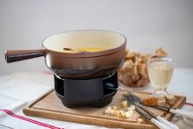 Comment choisir les accessoires les plus adaptés pour votre appareil à raclette ?