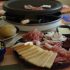 Les astuces pour bien préparer votre fromage avant de le faire fondre dans l&rsquo;appareil à raclette